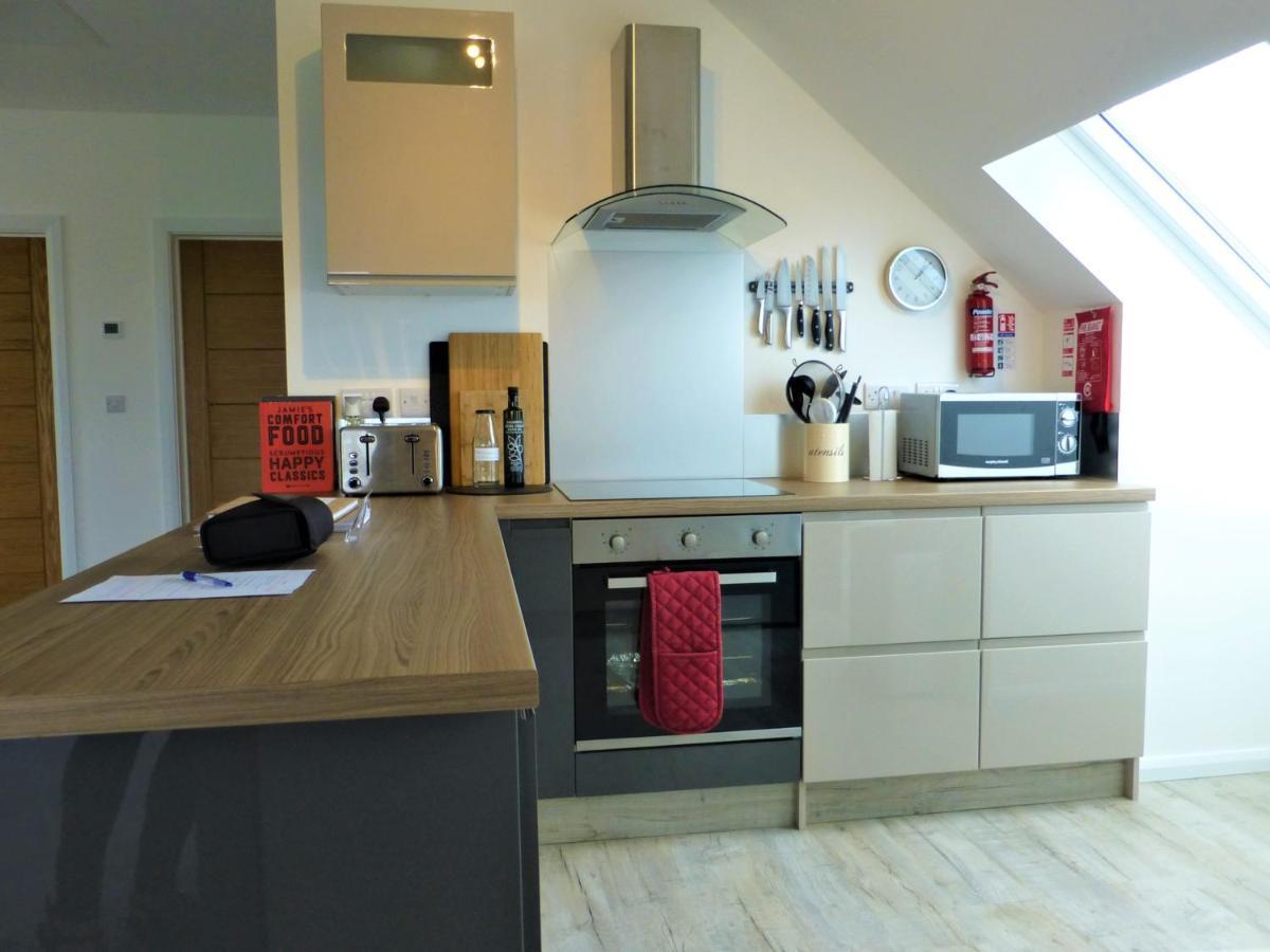 Gerycastell Luxury Holiday Apartment With Stunning Views & Ev Station Point Carmarthen Exterior photo