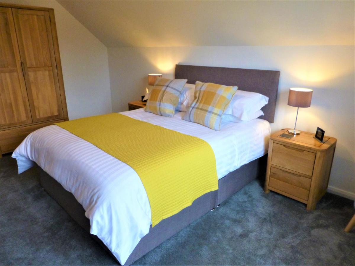 Gerycastell Luxury Holiday Apartment With Stunning Views & Ev Station Point Carmarthen Exterior photo