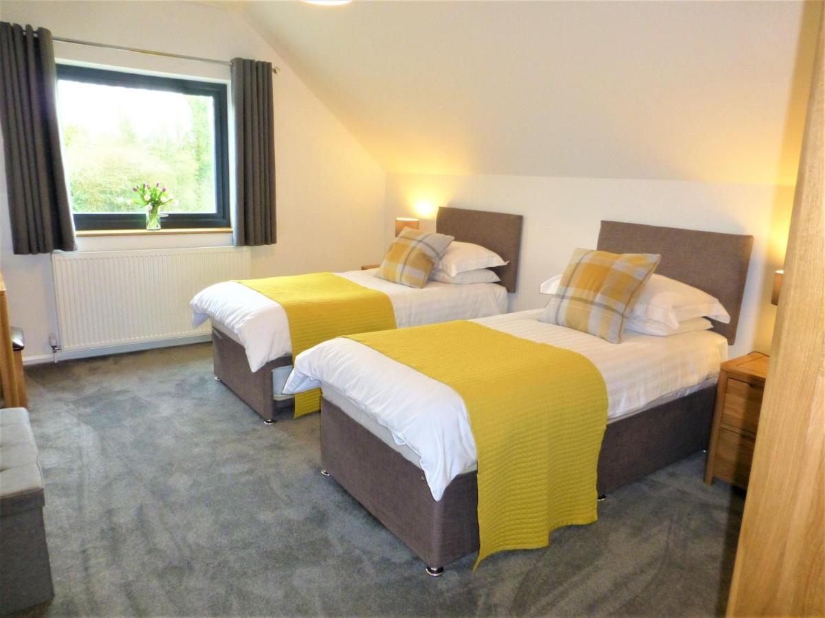 Gerycastell Luxury Holiday Apartment With Stunning Views & Ev Station Point Carmarthen Exterior photo